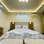 3 Bedrooms Nile - Maadi