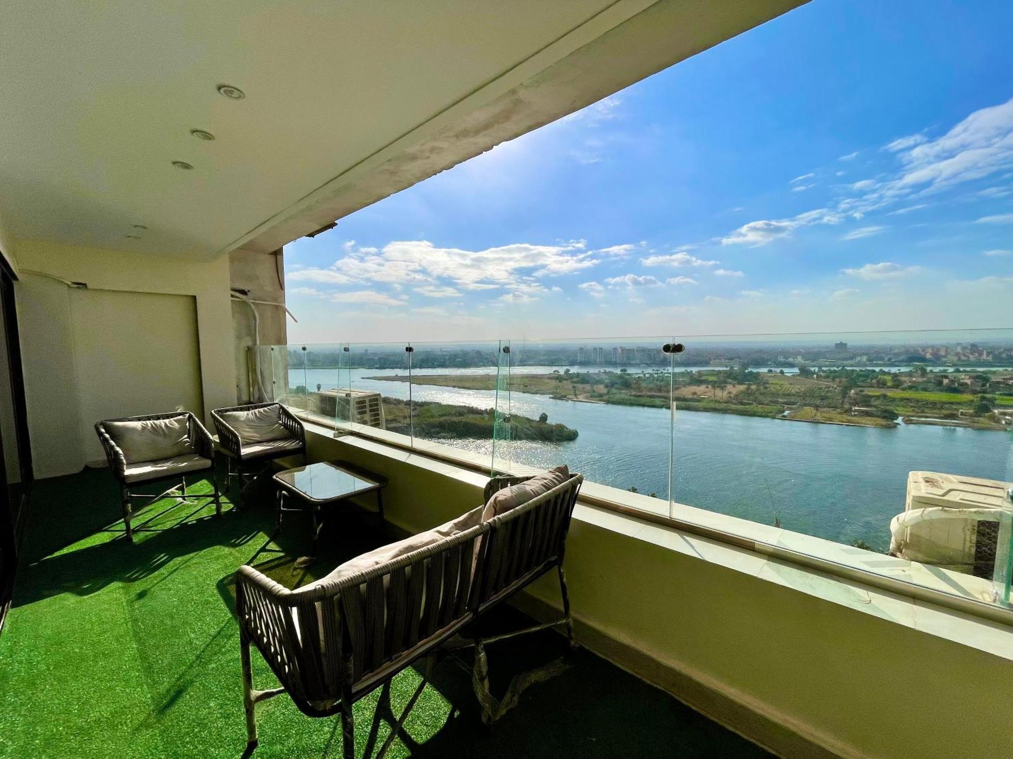 3 Bedrooms Nile - Maadi *