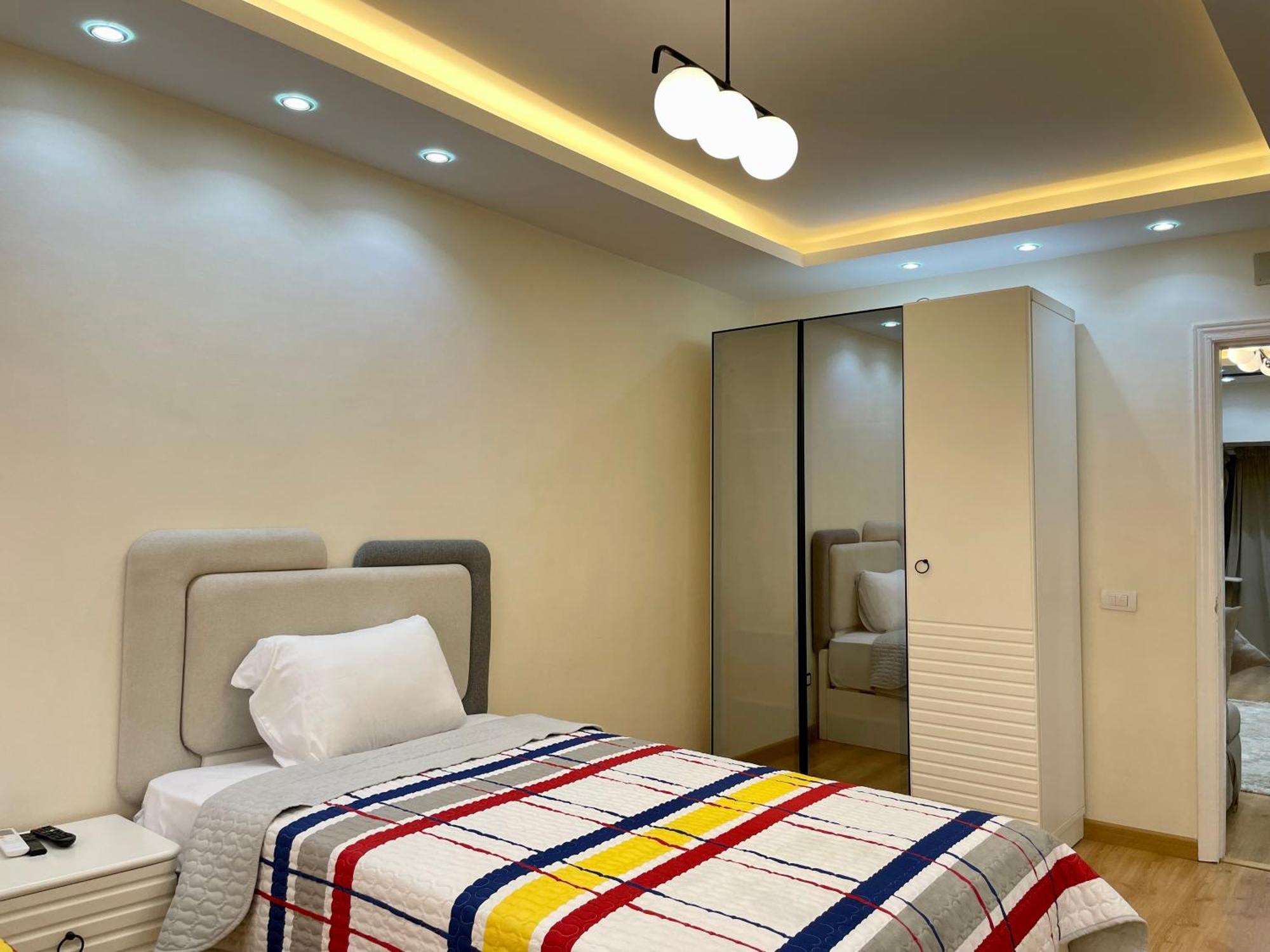 3 Bedrooms Nile - Maadi * Cairo