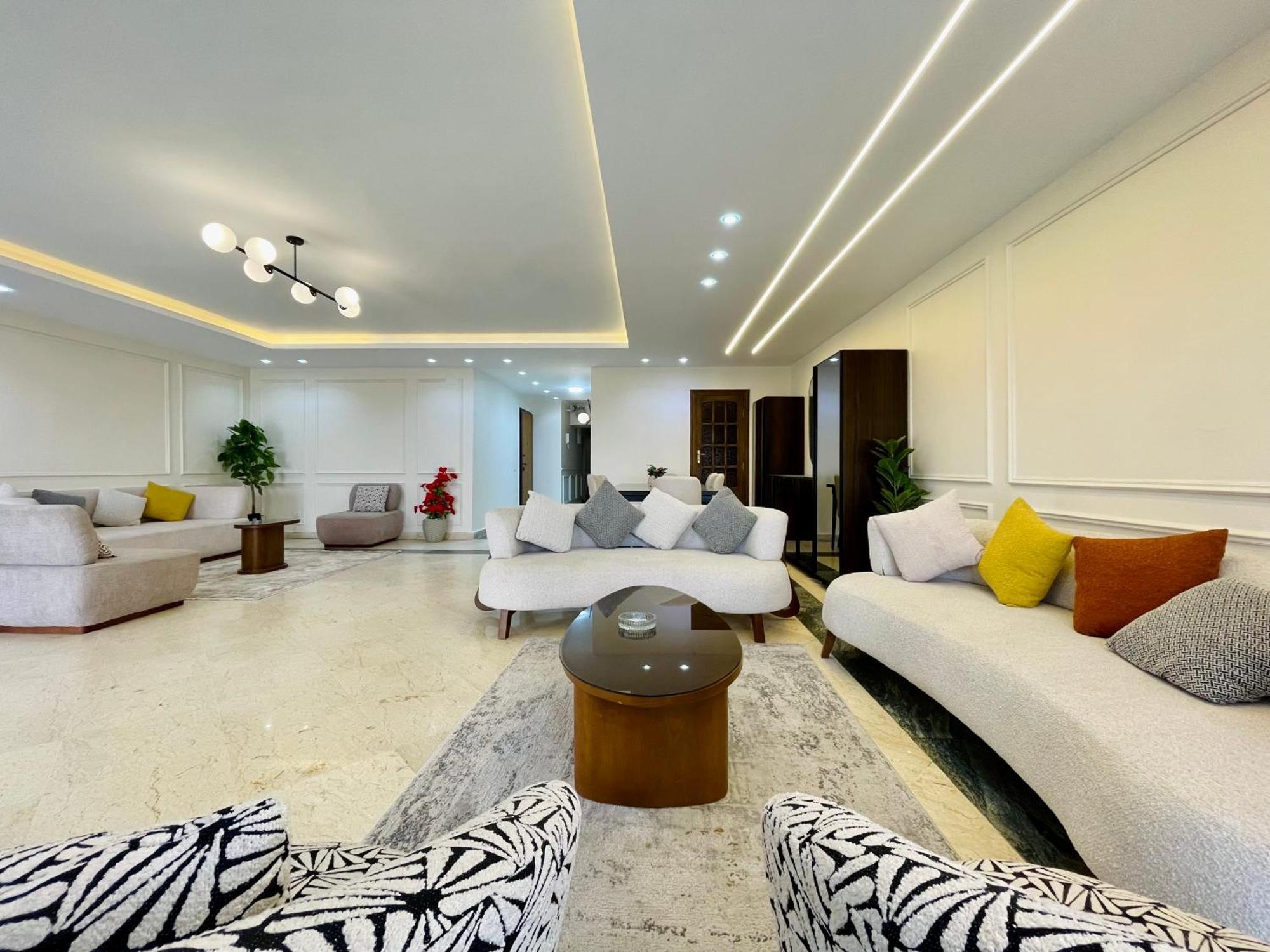 3 Bedrooms Nile - Maadi * Cairo