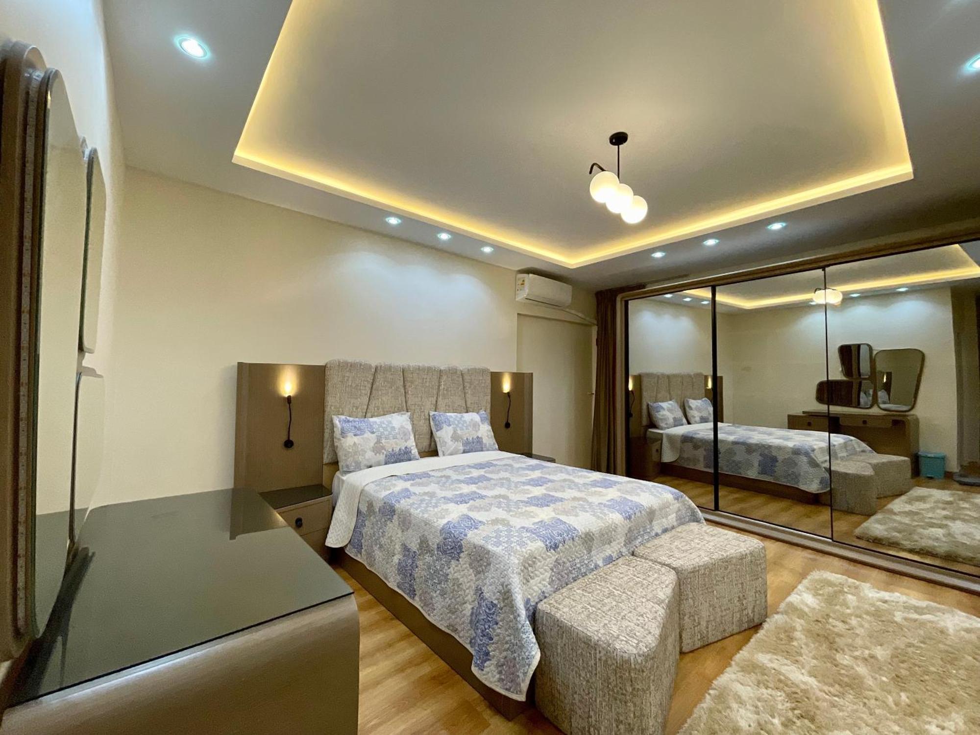 3 Bedrooms Nile - Maadi Cairo