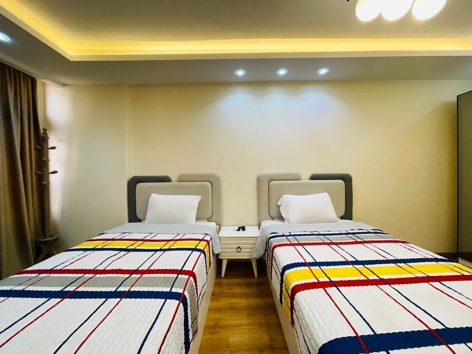 Apartment 3 Bedrooms Nile - Maadi Cairo